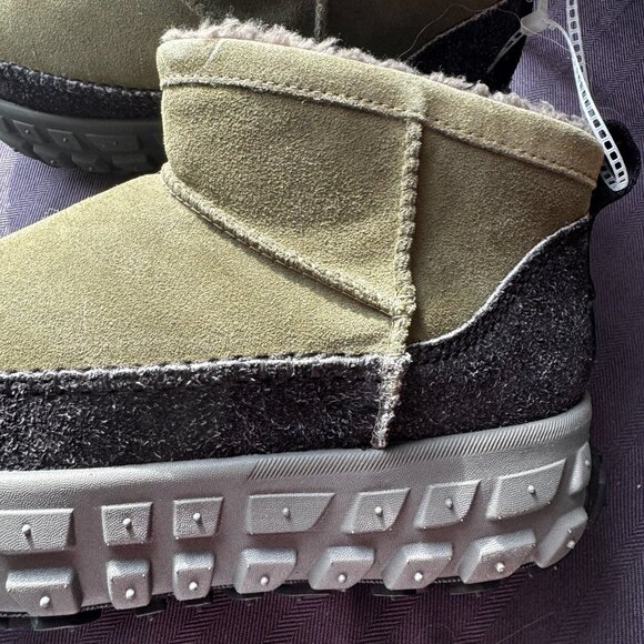 UGG Venture Daze Green Boots Unisex (women's size 7) New with tags - Picture 3 of 7